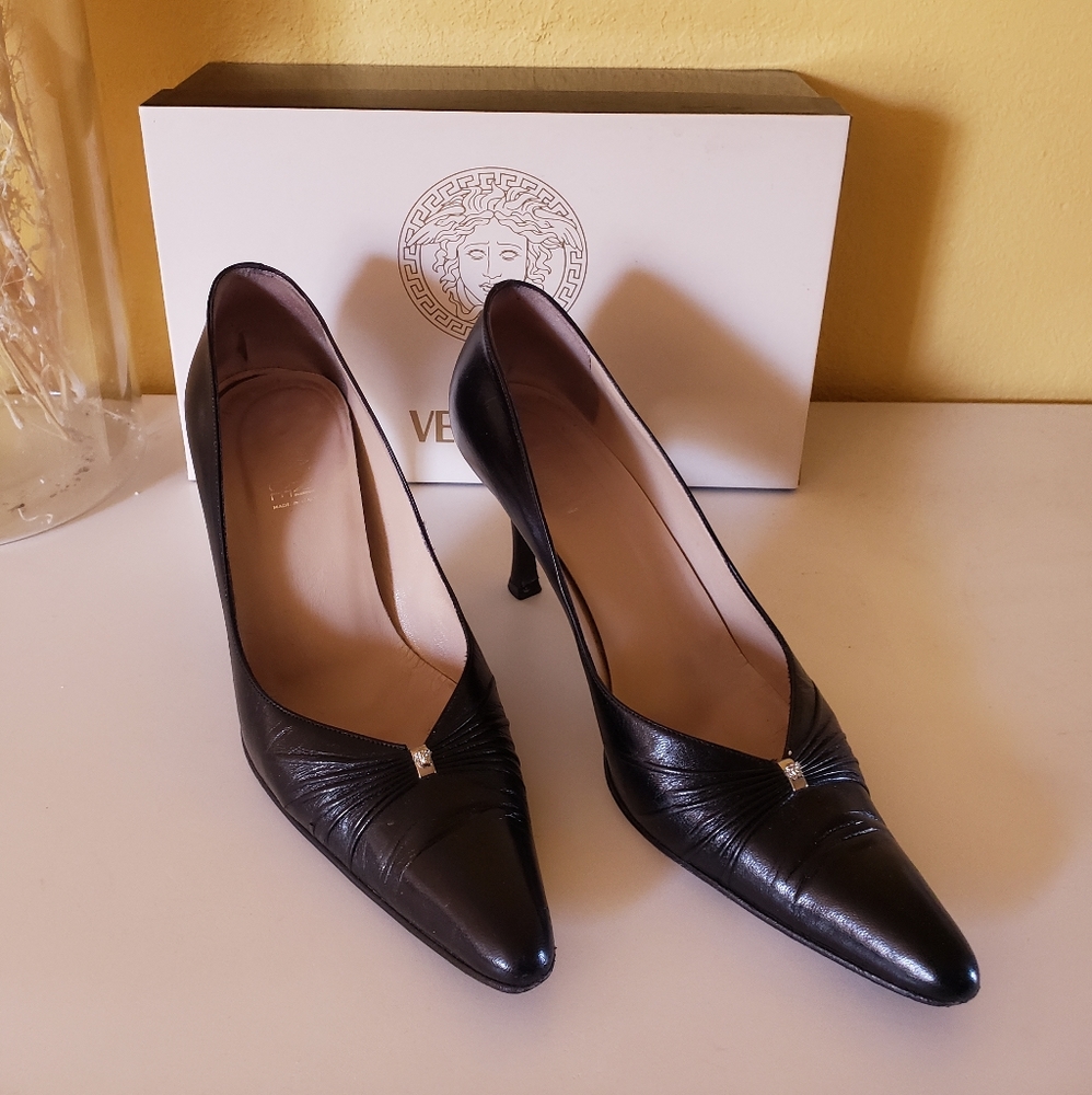 Gianni Versace black leather heels pumps